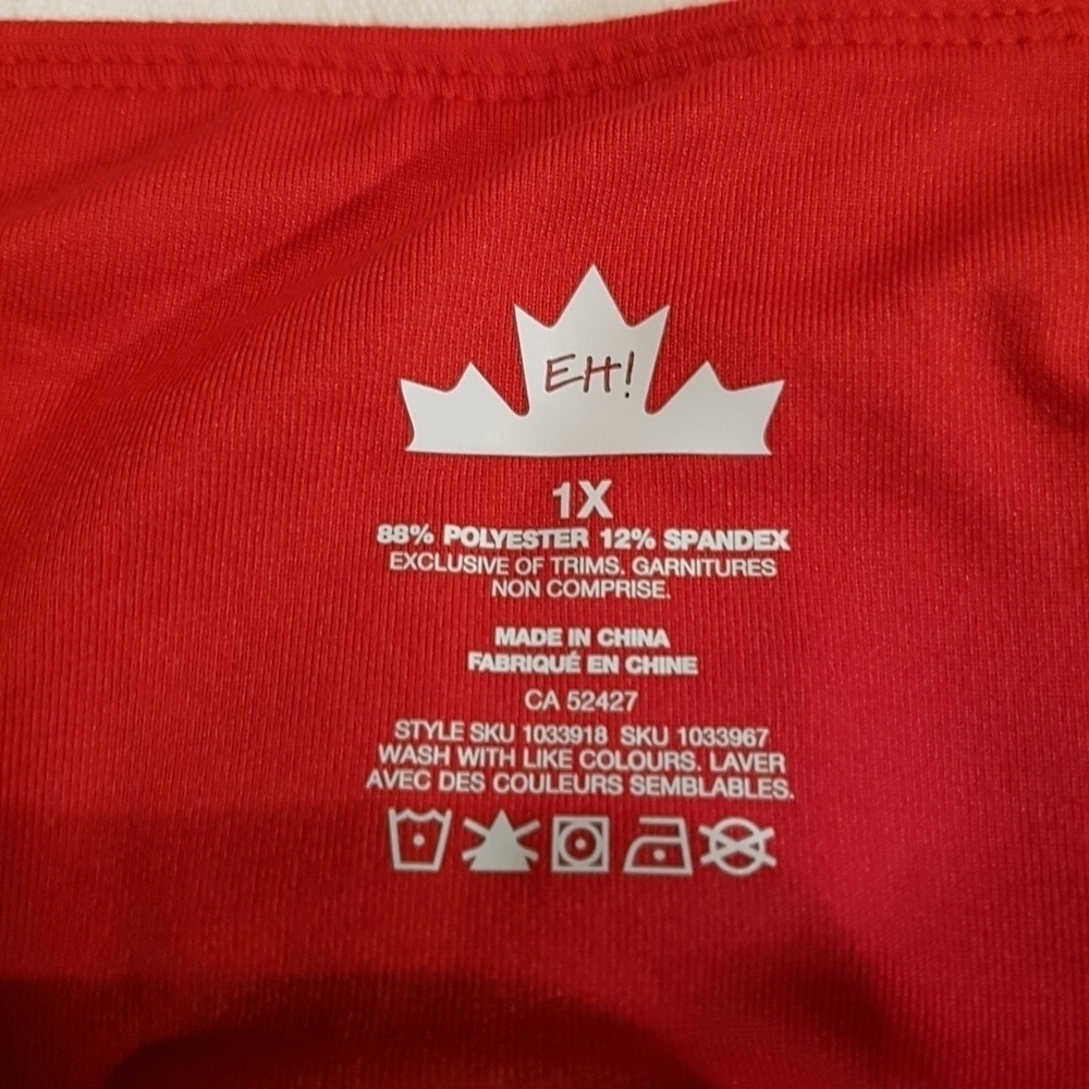 Canada Day women's size XL or 3X red maple leaf designed cropped leggings - Picture 3 of 3